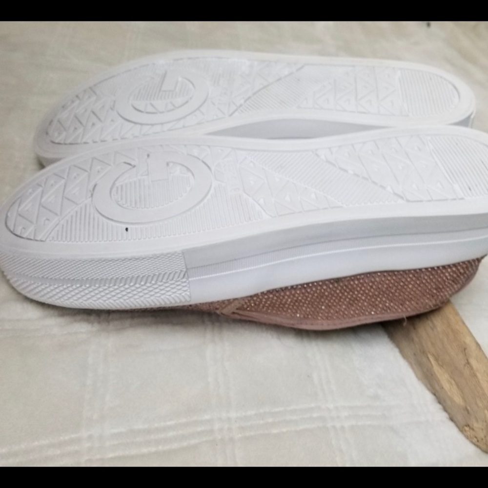 GUESS Pink Bedazzled Slip Ons! 💖 - Picture 6 of 7